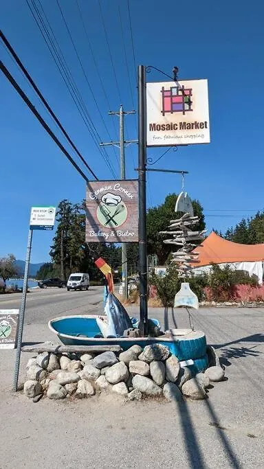 Yurthaven - A Short Walk From Davis Bay Apartment Sechelt